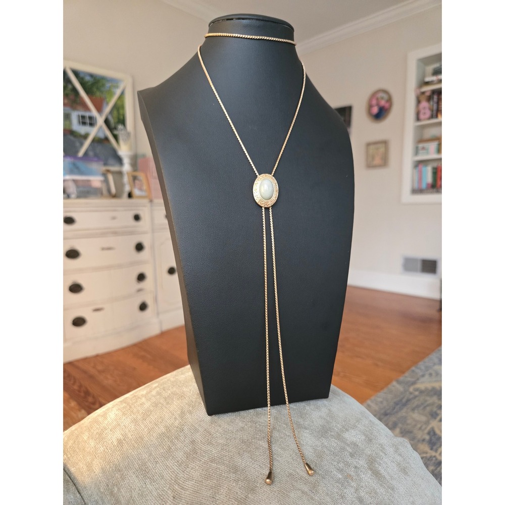 Lariat Necklace Light Green Stone